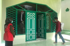 264 Lokasi Salat Id di Bantaeng Disemprot Disinfektan