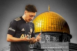 Salah hingga Ozil Ucapkan Selamat Idulfitri, Termasuk yang Tidak Bisa Merayakan dengan Tenang