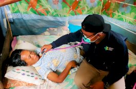 Penjelasan Camat Rampi Soal Ibu Hamil yang Ditandu Warga Menuju Puskesmas