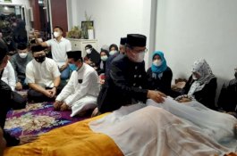 AGH Sanusi Baco Masih Sempat Tertawa-tawa Bersama Kakanwil Kemenag Sulsel pada Malam Jumat