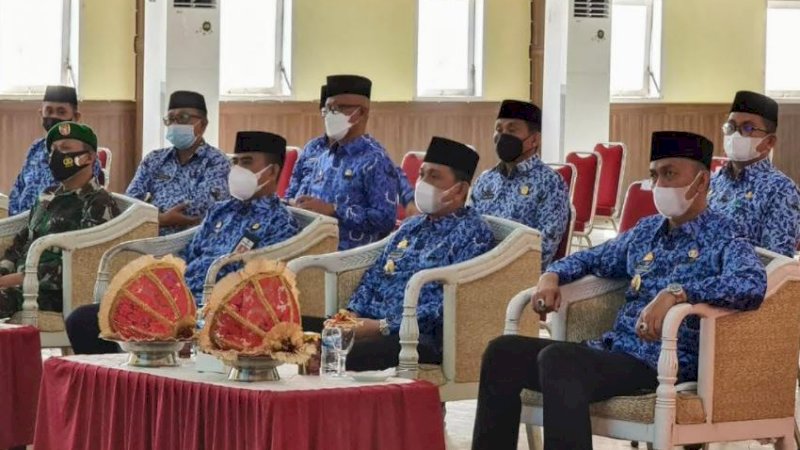 Jajaran Pemkab Wajo saat mengikuti halalbihalal virtual Pemprov Sulsel, Senin (17/5/2021).