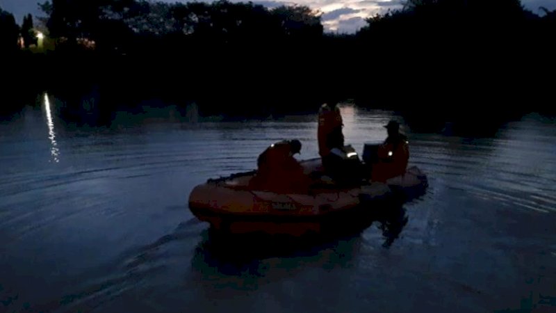 Seorang Bocah Tenggelam di Sungai Jeneberang, Basarnas Masih Lakukan Pencarian