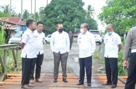 Bupati Sidrap Pantau Perbaikan Jembatan di Desa Bulu Cenrana