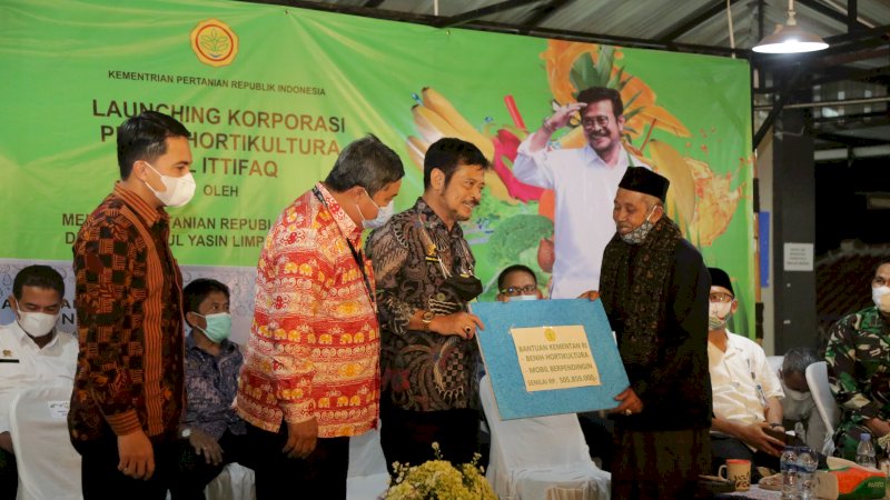 Mentan Syahrul Launching Korporasi Petani Hortikultura Pondok Pesantren di Bandung