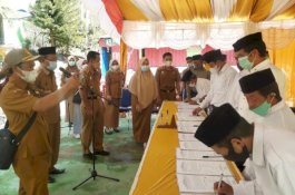 Asisten I Pemkab Enrekang Ambil Sumpah Anggota BPD 7 Desa di Kecamatan Buntu