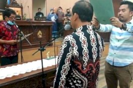 Geladi Pelantikan Ketua DPRD Jeneponto, Sekwan Perankan Ketua Pengadilan