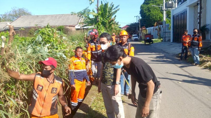 Wujud Pengabdian kepada Masyarakat, PKPT IPMIL Raya UKI Paulus Bersih-Bersih Lingkungan