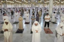 4 Alasan yang Bikin Orang Takut Tinggalkan Salat Berjemaah di Masjid