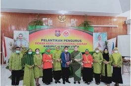 Agista Ariani Ali Mazi Kukuhkan Pengurus Deskranasda dan Bunda PAUD Buton Utara