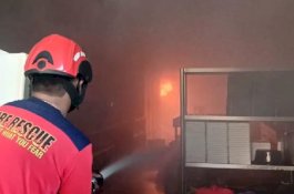 Ledakan Tabung Gas, Restoran Sogogi Makassar Terbakar