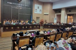 Baru Dilantik, Arifuddin Langsung Pimpin Rapat Paripurna Penyerahan Ranperda Perubahan RPJMD