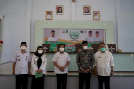 Kafilah Parepare dan Barru Tiba di Sidrap, Dikalungkan Sutra serta Diberi Bekal Beras dan Telur
