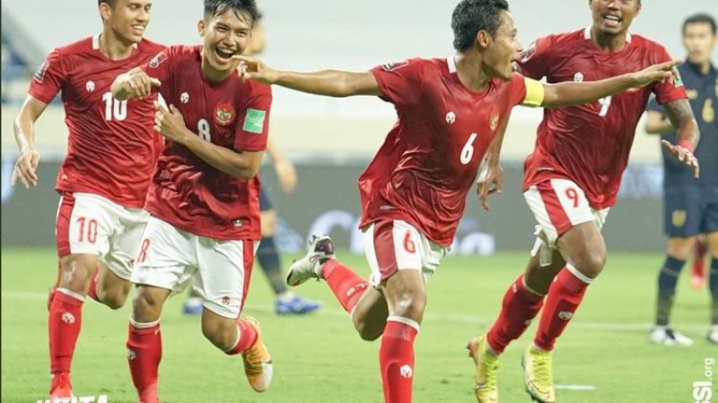 Gelandang timnas Indonesia Evan Dimas merayakan gol ke gawang Thailand pada laga Kualifikasi Piala Dunia 2022 Zona Asia di Dubai, UEA, pada Kamis (3/6/2021) malam WIB.(PSSI)