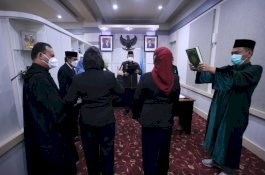 Sekprov Sulsel Lantik Dua Pejabat Fungsional Jenjang Utama