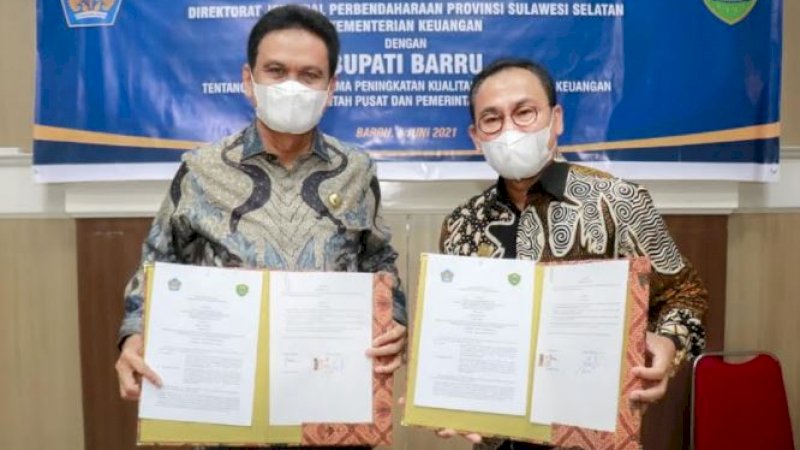 DJPb Kantor Wilayah Provinsi Sulsel teken MoU dengan Pemkab Barru dalam pengelolaan keuangan daerah.

 