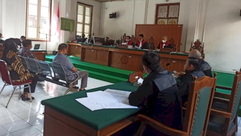 Suasana sidang terdakwa Agung Sucipto di Pengadilan Negeri Makassar, Kamis (10/6/2021). Nurdin Abdullah ikut dihadirkan sebagai saksi dalam sidang hari ini.