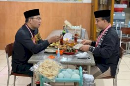 Saat Survei Prabowo-Puan Paling Ideal, Anies-Ridwan Kamil Salat Subuh dan Sarapan Bareng
