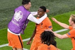 Fakta-Fakta Unik di Balik Kemenangan Dramatis Belanda Atas Ukraina