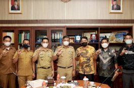 Sekda Barru Terima Kunjungan Komisioner PPID Sulsel, Bahas Keterbukaan Informasi