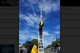 Pemkot Parepare Remajakan Lampu Jalan dan Lorong, Ganti dari Bolhlam Mercury ke LED