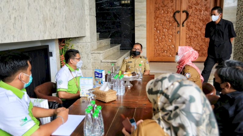 Wali Kota Makassar, Mohammad Ramdhan Pomanto, menerima kunjungan Kalbe Farma Makassar di rumah jabatannya, Jalan Amirullah, Makassar, Selasa (15/6/2021).