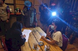 Lewat Jam Operasional Warkop di Toddopuli Tutup Pintu, Aparat Cek di Dalam, Eh Masih Banyak Orang