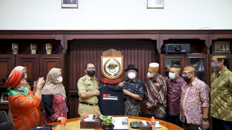 Pertemuan Wali Kota Makassar, Mohammad Ramdhan Pomanto, dengan Forum Silaturahmi Keraton Nusantara (FSKN) Sulsel, Senin (21/6/2021). 