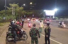 Tak Pakai Masker dan Berkerumun,  Satgas Raika Bubarkan Klub Motor di Tanjung Bunga
