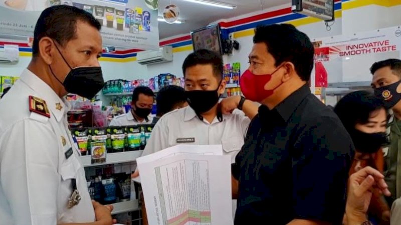 Pemkot dan DPRD Kota Parepare melakukan sidak di sejumlah ritel modern dan tradisional di Kota Parepare, Rabu (23/6/2021).