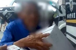 Bikin Meleleh, Kisah Kakek 85 Tahun Berjalan 40 Km Membeli Roti untuk Istri