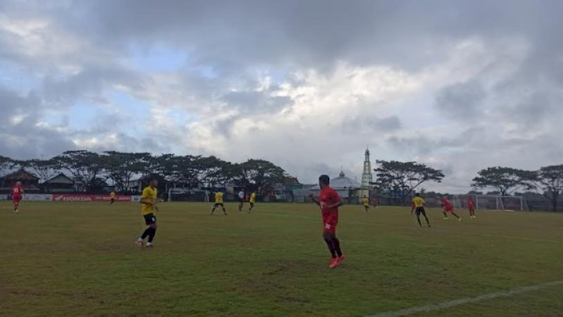PSM Makassar Menang Telak Atas Tim PON Sulsel, Anco Jansen Cetak 2 Gol dari Titik Putih