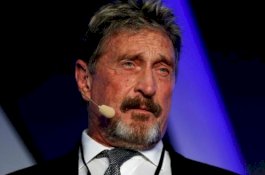 Pengakuan Pengacara Sebelum John McAfee Ditemukan Bunuh Diri