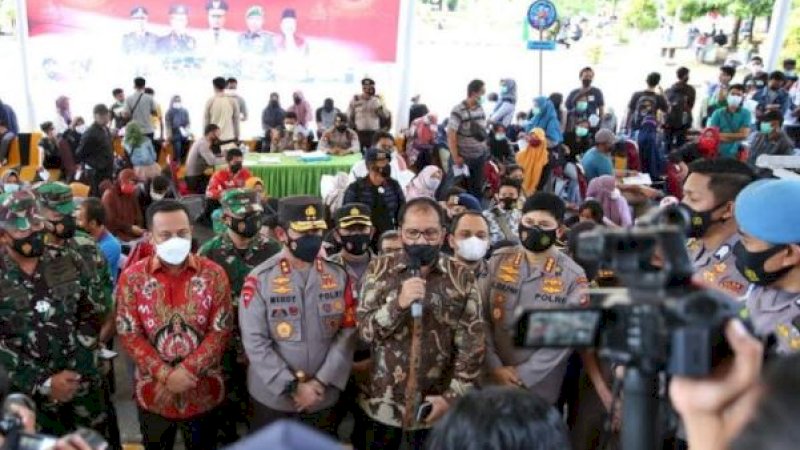 Vaksinasi massal Biddokes Polda Sulsel dipusatkan di Asrama Haji Sudiang, Kota Makassar, Sabtu (26/6/2021).