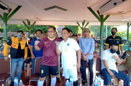 Main Bola Lawan Bupati Bantaeng, Danny Pomanto Cetak Hat-trick