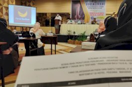 Guru Ngaji Mengeluh Kekurangan Al-Qur'an, Legislator DPRD Makassar Ini Jawab: Segera Kami Antarkan