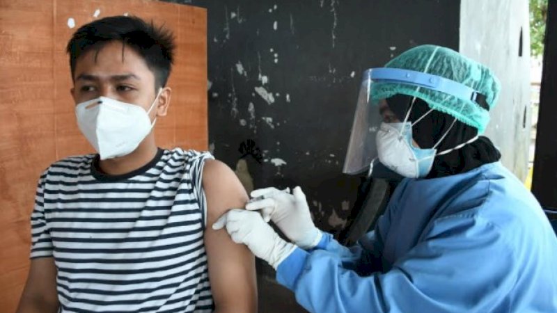 Lantamal VI Suntikkan Vaksin kepada 190 Warga Makassar dalam 2 Hari, Peserta Disarankan Makan Lebih Dahulu