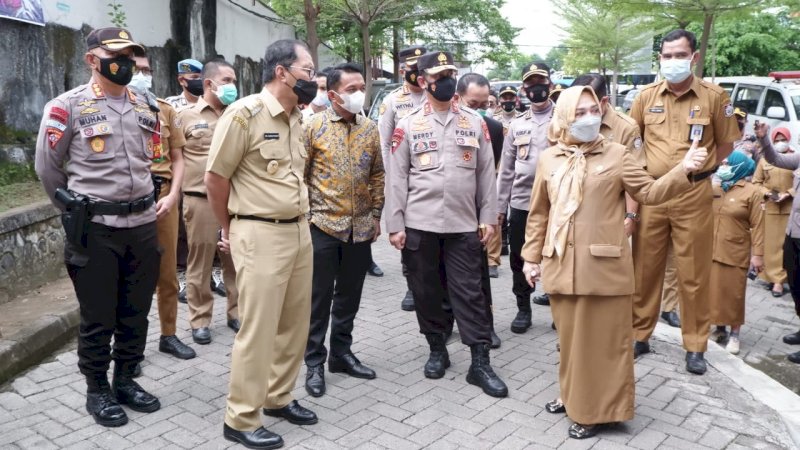 Antisipasi Lonjakan Kasus Covid-19, Kapolda dan Wali Kota Makassar Cek Persiapan Rumah Sakit