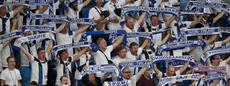 Pulang Nonton Euro 2020, Ratusan Suporter Finlandia Positif Covid-19