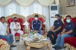 RMS Boyong Elite Nasdem Sulsel Hadiri HUT Kota Palopo ke-19