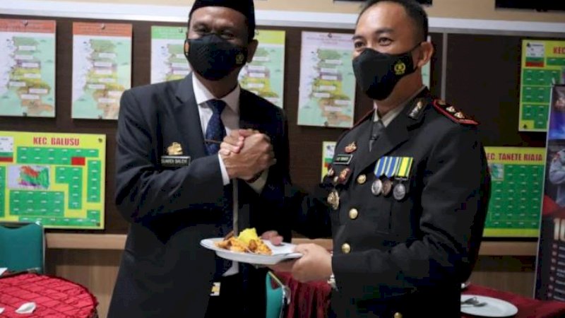 Bupati Barru, Suardi Saleh, bersama Kapolres Barru, AKBP Liliek Tribhawono.