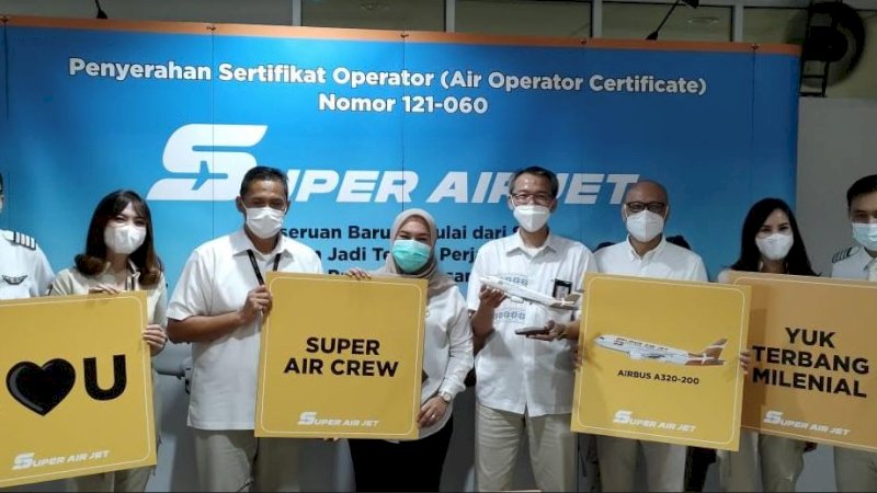 Super Air Jet telah mengantongi Sertifikat Operator Penerbangan (Air Operator Certificate/ AOC) nomor 121-060.