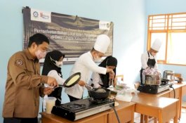 Poltekpar Makassar Latih Warga Enrekang Olah Pangan Lokal Jadi Kuliner yang Menjual