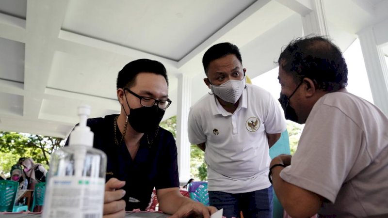 Bantaeng Genjot Vaksinasi Massal di Lapangan Pantai Seruni 
