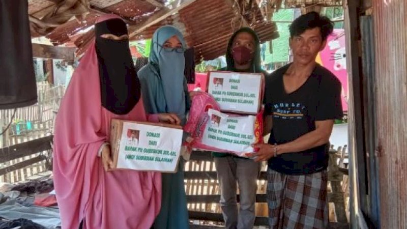 Keluarga Joharis di Kecamatan Lanrisang, Kabupaten Pinrang, menerima bantuan dari tim Andalan Sulsel Peduli.