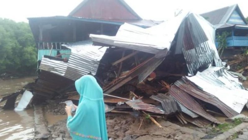 Lima Rumah Rusak akibat Banjir di Jeneponto, Satu Terseret Arus Sungai