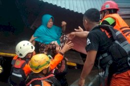 Hingga Malam Hari Basarnas Evakuasi Korban Banjir: 19 di Jeneponto, di Bantaeng