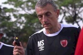 Bukan Masalah Negosiasi, Ini Alasan Bikin Milomir Seslija Lama Tiba di Makassar