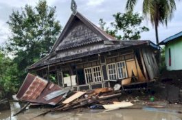 Diterjang Banjir Bandang, Puluhan Rumah Rusak Parah di Desa Maccinibaji Jeneponto