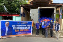 RMS Perintahkan Drop Bantuan Korban Banjir, Dua Legislator Sulsel Antar Logistik
