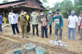 Bupati Sidrap Lakukan Peletakan Batu Pertama Pembangunan Masjid dan Pesantren di Desa Mario